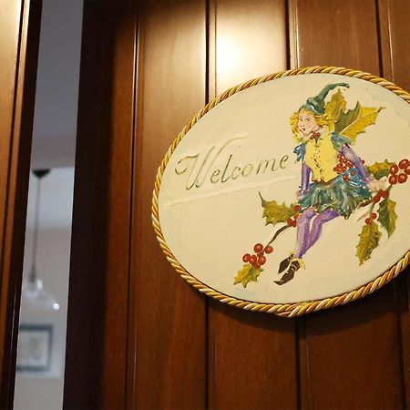 Casa Vacanze L'Acquerello Lari Eksteriør bilde