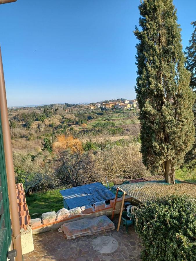 Casa Vacanze L'Acquerello Lari Eksteriør bilde